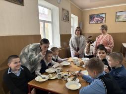 Проверка школьной столовой комиссией по контролю организации питания обучающихся